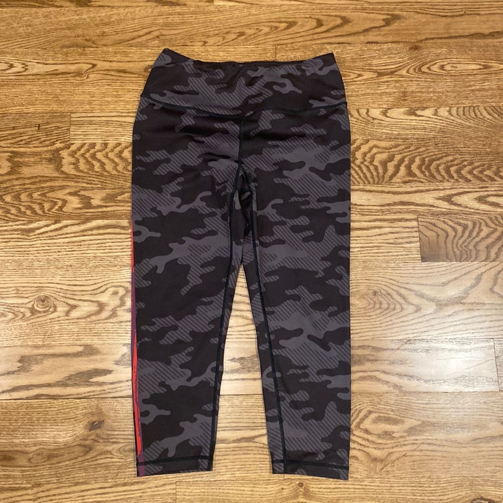 Kali peleton cropped workout pants bottoms camo striped digi camo athletic train